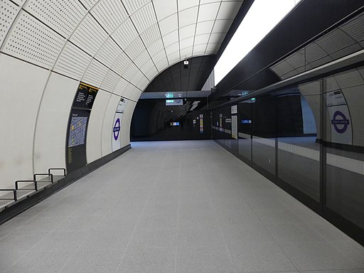 Bond Street stn Elizabeth line 25th Oct 2022 18