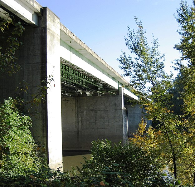 File:Boone Bridge Oregon.JPG