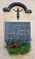 Gedenktafel für die Gefallenen aus der Bregenzer Oberstadt an der Außewand der Kapelle