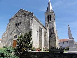 Brioux-sur-Boutonne (Deux-Sèvres) église, extérieur.JPG