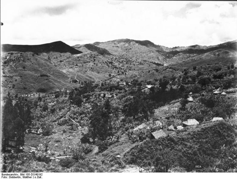 File:Bundesarchiv Bild 105-DOA0192, Deutsch-Ostafrika, Usambara, Missionsstation Mlalo.jpg