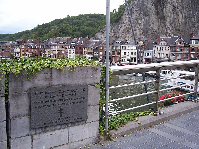 File:CDG Pont Dinant.JPG