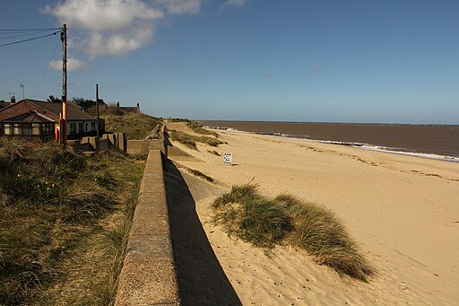 Caister-on-Sea beach - geograph.org.uk - 4295989