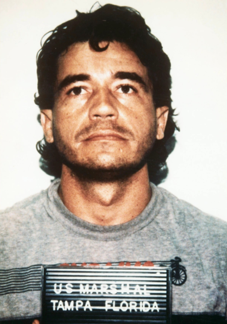 Carlos Lehder (cropped).png