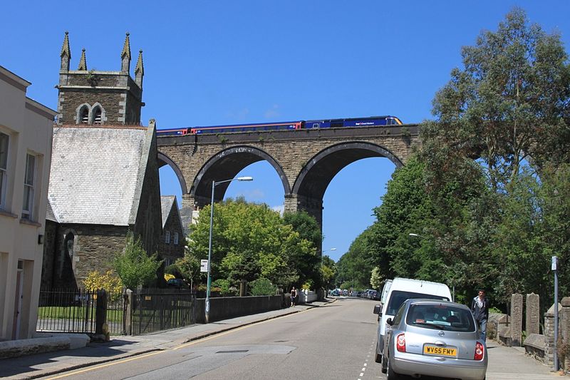 File:Carvedras Viaduct - FGW 43086 up train.JPG