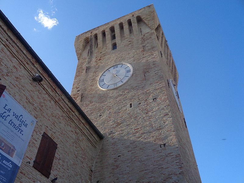 File:Castello Svevo - Porto Recanati 5.jpg