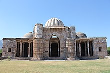 Lili Gumbaz Masjid Champaner, Lila Gumbaj Ki Masjid (9840188055).jpg