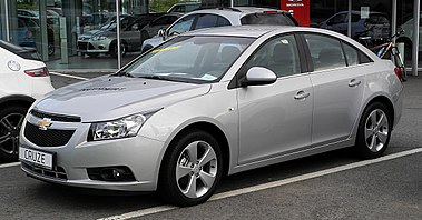 Chevrolet Cruze LT 1.8 – Frontansicht, 2. Juli 2011, Mettmann.jpg