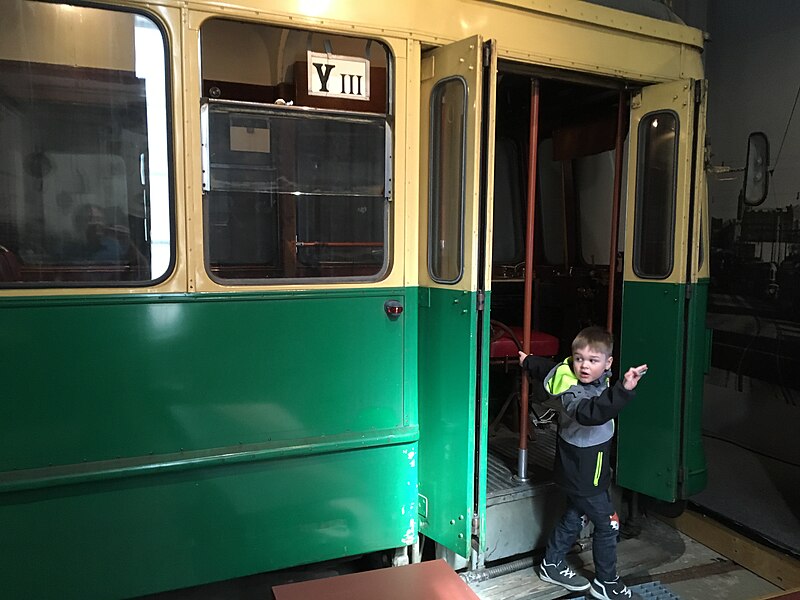 File:Child in transit museum (43049486815).jpg