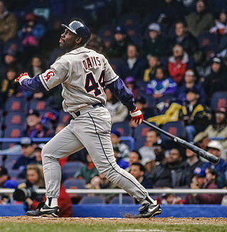 Fortune Salaire Mensuel de Chili Davis Combien gagne t il d argent ? 455,00 euros mensuels