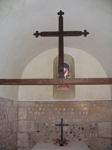 File:Cimetière Quinquempoix Chapelle 3.jpg