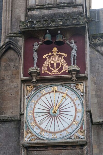 File:Clock at One, Wells Cathedral - geograph.org.uk - 4316720.jpg