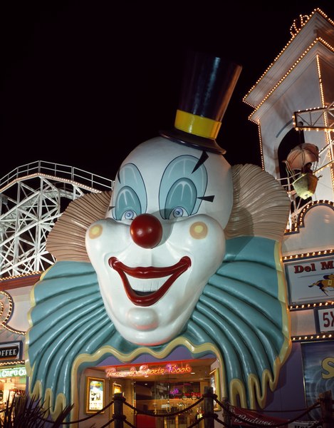 File:Clown face on a casino, Las Vegas, Nevada LCCN2011636121.tif