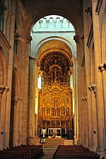 Coimbra Kathedraal-Nave.jpg