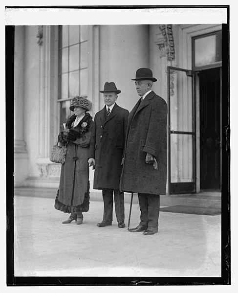 File:Coolidge, Mrs. C. & Slemp, (2-12-24) LOC npcc.10551.jpg