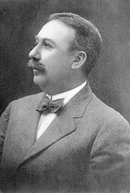 Edwin S. Porter, futur réalisateur en chef de la Famous Players, informa Adolph Zukor de la fabrication d'un film français en quatre bobines.