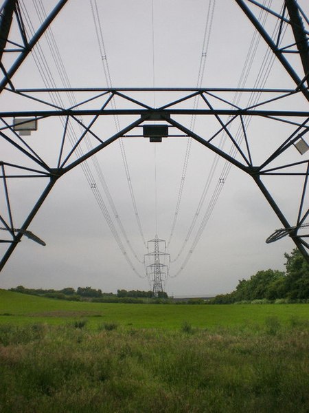 File:Electricity Pylon Line - geograph.org.uk - 1350656.jpg