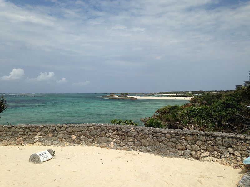 File:Emerald Beach from turtle pond of Okinawa Churaumi Aquarium.JPG