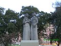 Merecidas estatuas a educadoras chilenas que ampliaron la educacion a la mujer. Isabel Le Brun de Pinochet y Antonia Tarragó