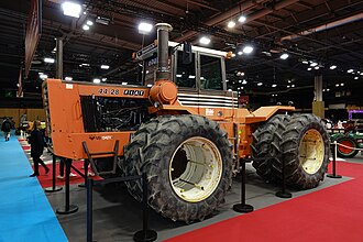 Fiat 44-28, 280 hp Exposition tracteurs Retromobile 2020 (12).jpg