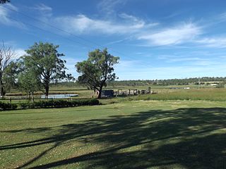 <span class="mw-page-title-main">Munbilla, Queensland</span> Town in Queensland, Australia