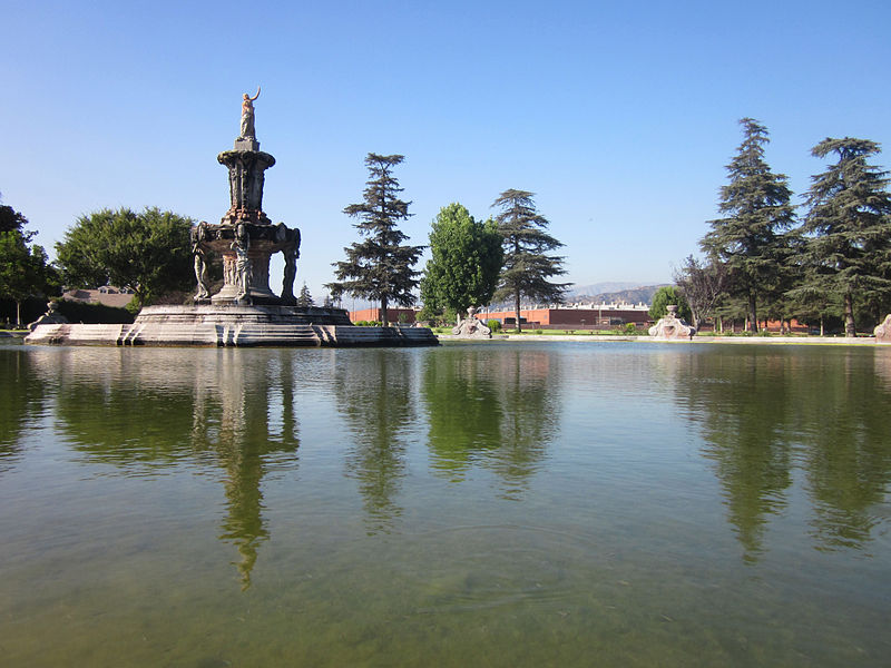 File:Fountain, GW Memorial, Valhalla Cemetery.jpg