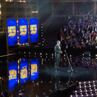 Owen collects the Olivier Award for Best Sound Design at the 2019 Olivier Awards Gareth Owen Best Sound Design Olivier Awards 2019.png