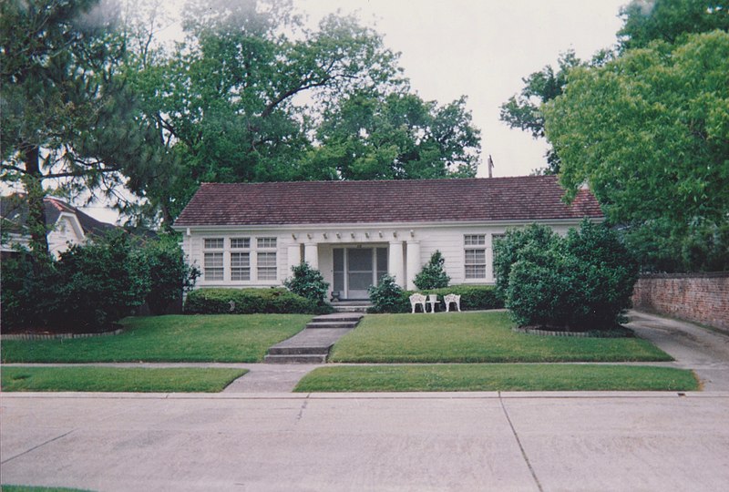 File:Glenwood Drive Metairie Louisiana April 1992 - Paul Mares House - 01.jpg