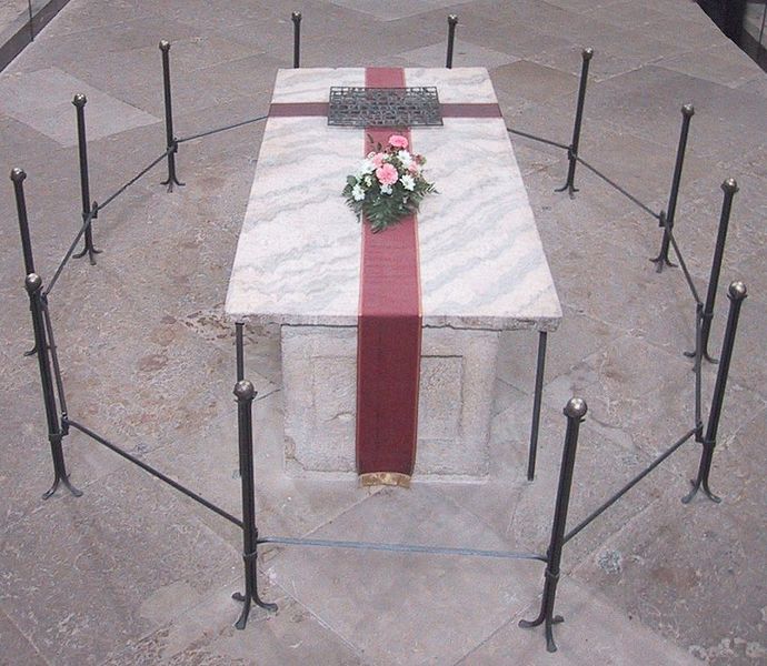 File:Grave of Otto I, Holy Roman Emperor.jpg