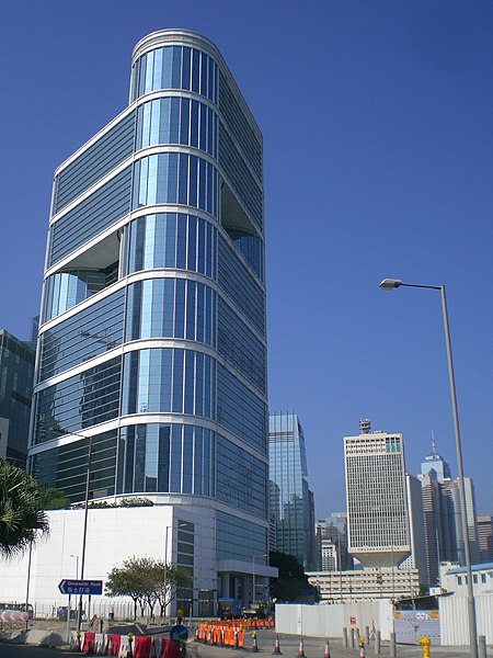 File:HK Queensway Citic Tower Lung Wui Road Blue Sky 1.JPG