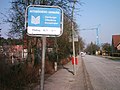 Deutsch: Halstestelle der Autobücherei Harburg (Hamburger Bücherbus) in der Hausbrucher Bahnhofstraße.