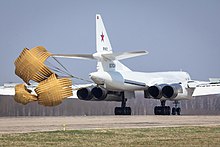 Un Tu-160 a l'atterrissage en 2019.