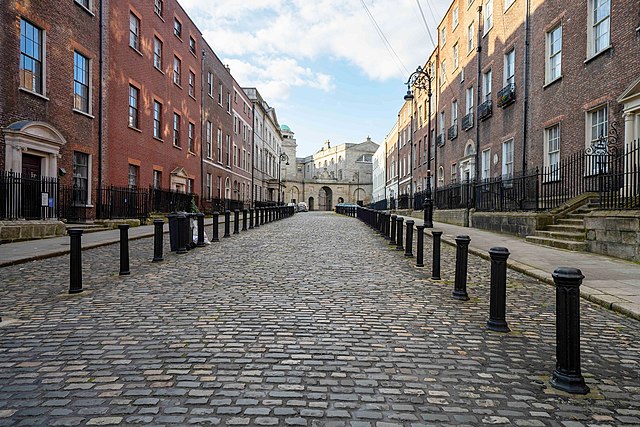Henrietta Street. The street contains some of the oldest and largest Georgian houses in Dublin. It was converted into tenements in the latter part of 