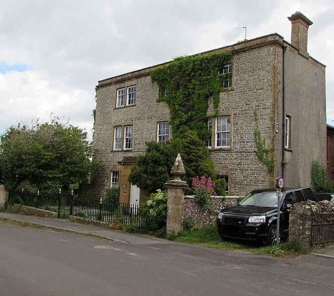 File:Hill House, Yetminster - geograph.org.uk - 4519421.jpg