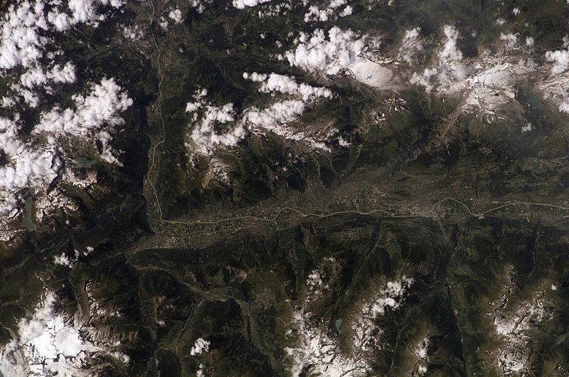 File:ISS015-E-13528 - View of Switzerland.jpg