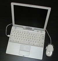 The second-generation iBook (12.1")