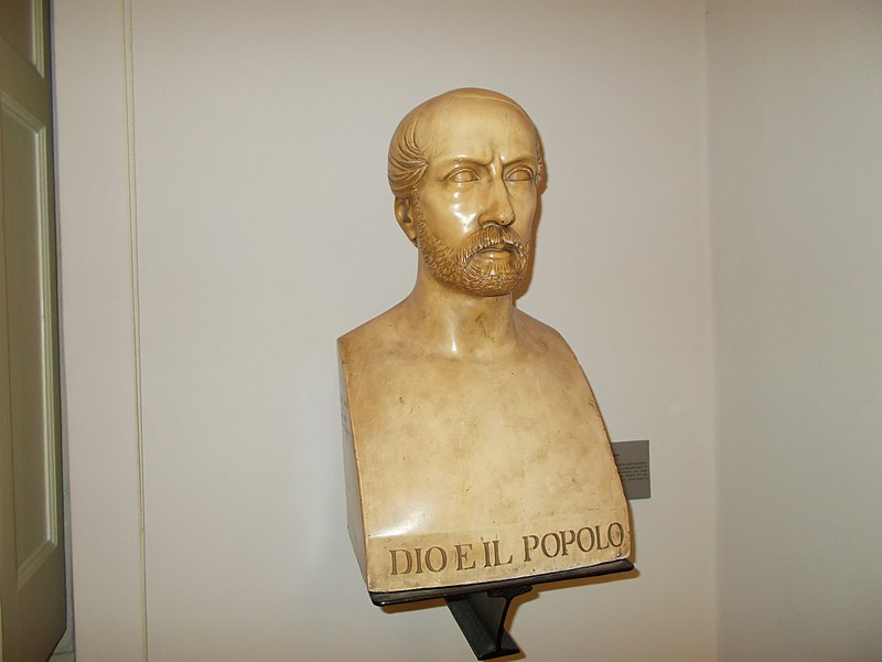 File:Il busto di Giuseppe Mazzini.jpg