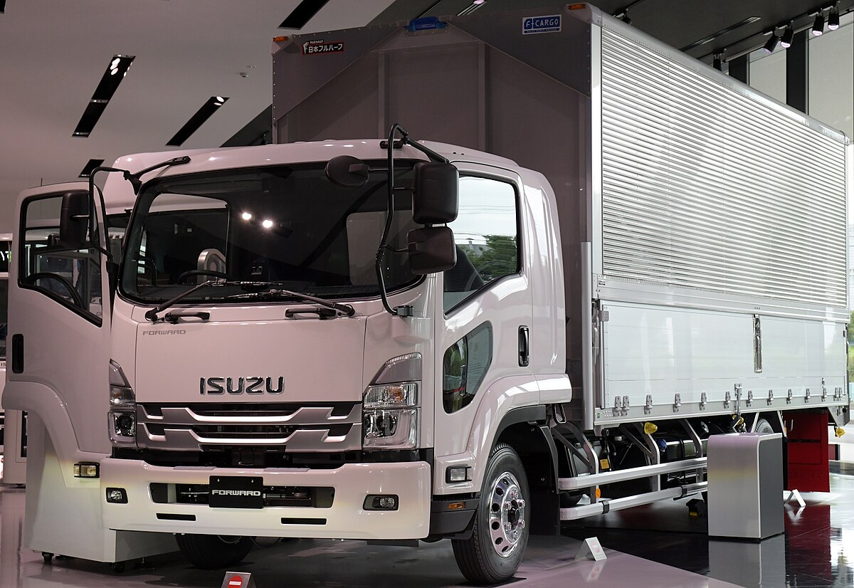 ファイル:Isuzu Plaza Isuzu Forward FRR90T2.jpg - Wikipedia