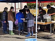 陸自中部方面後方支援隊による給食支援（三井公民館）