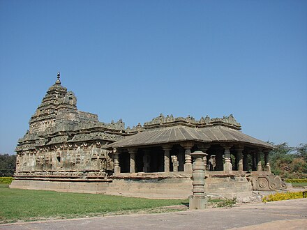 Brahma Jinalaya at Lakkundi dates to the mid-late 11th century