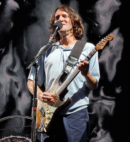 Frusciante performing with Red Hot Chili Peppers in 2022