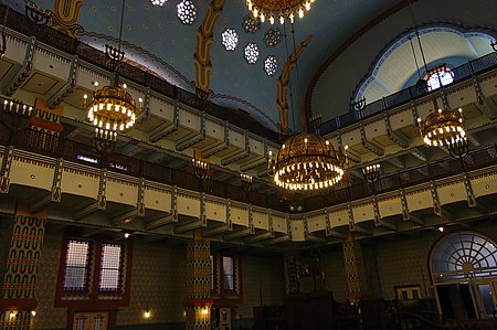 Kazinczy St Orthodox Synagogue Pest Hungary.jpg