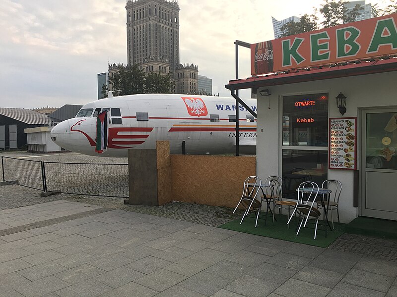 File:Kebab kiosk Defilad Square.jpg