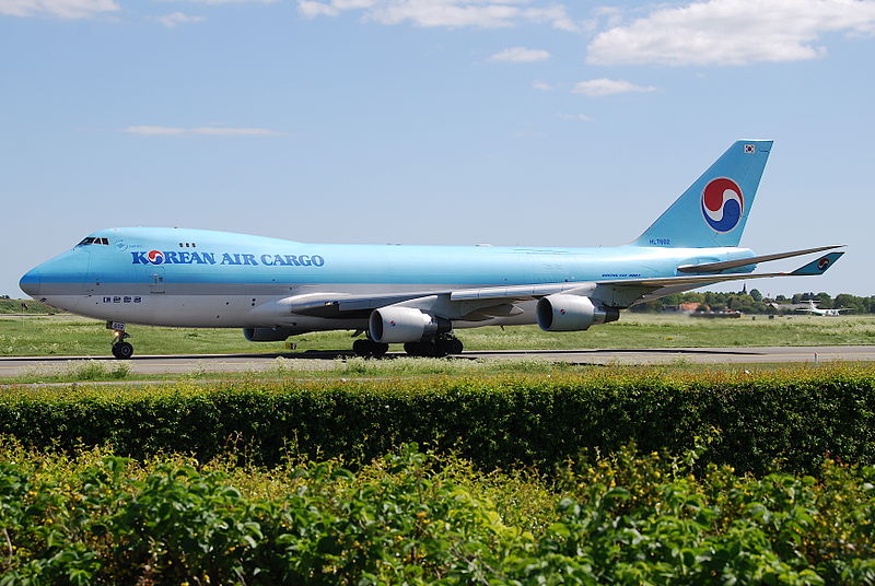 File:Korean Air Cargo Boeing 747-400; HL7602@CPH;03.06.2010 574cz (4688012935) (2).jpg