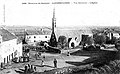 L'église paroissiale de Landrévarzec et la place du bourg vers 1925 (carte postale Villard).
