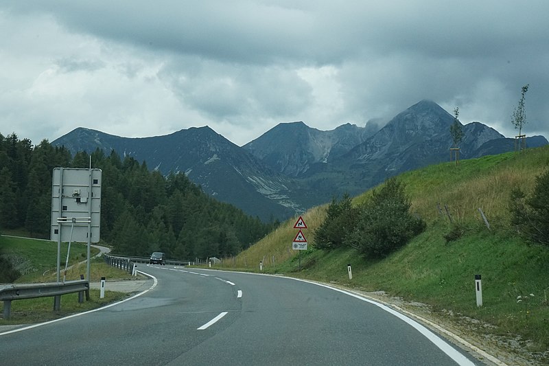 File:Landschaft in Österreich 24082018 056.jpg