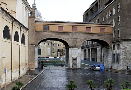 Largo di San Rocco med Fontana della Botticella.