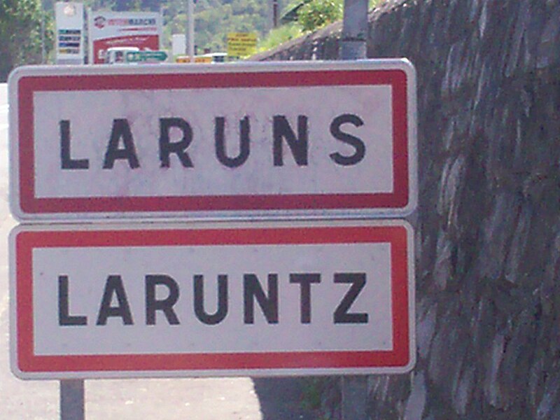 File:LarunsAussau3.JPG