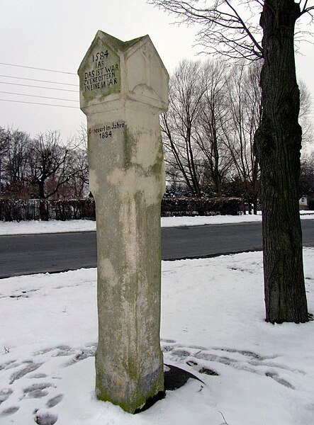 File:Lauterbach Ostersäule.jpg