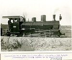 Locomotora de 4 ejes acoplados, vapor saturado y 200 H.P. de potencia, permitiendo curvas de 35 ms. de radio. Locomotora de cuatro ejes acoplados. 1922-1923, Madrid.jpg